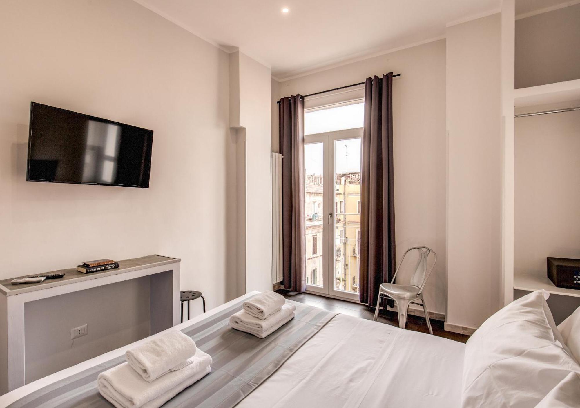 Guest house Floor 6 Boutique Rooms By Dot Suites