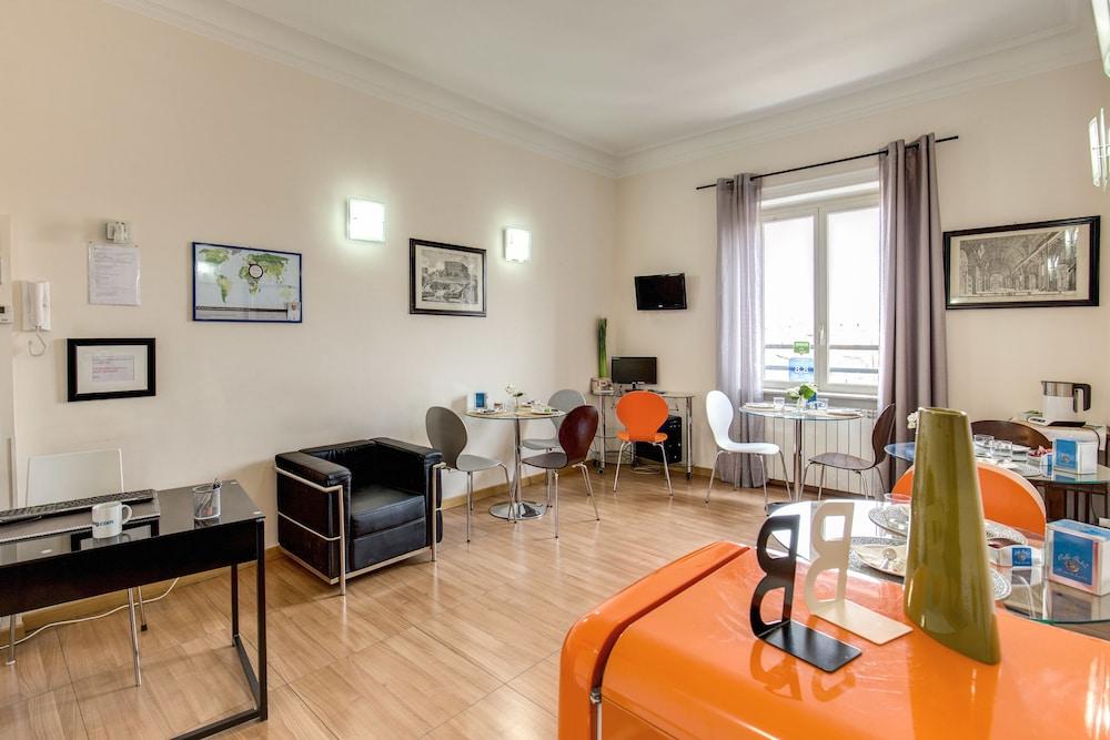 Gasthof Floor 6 Boutique Rooms By Dot Suites