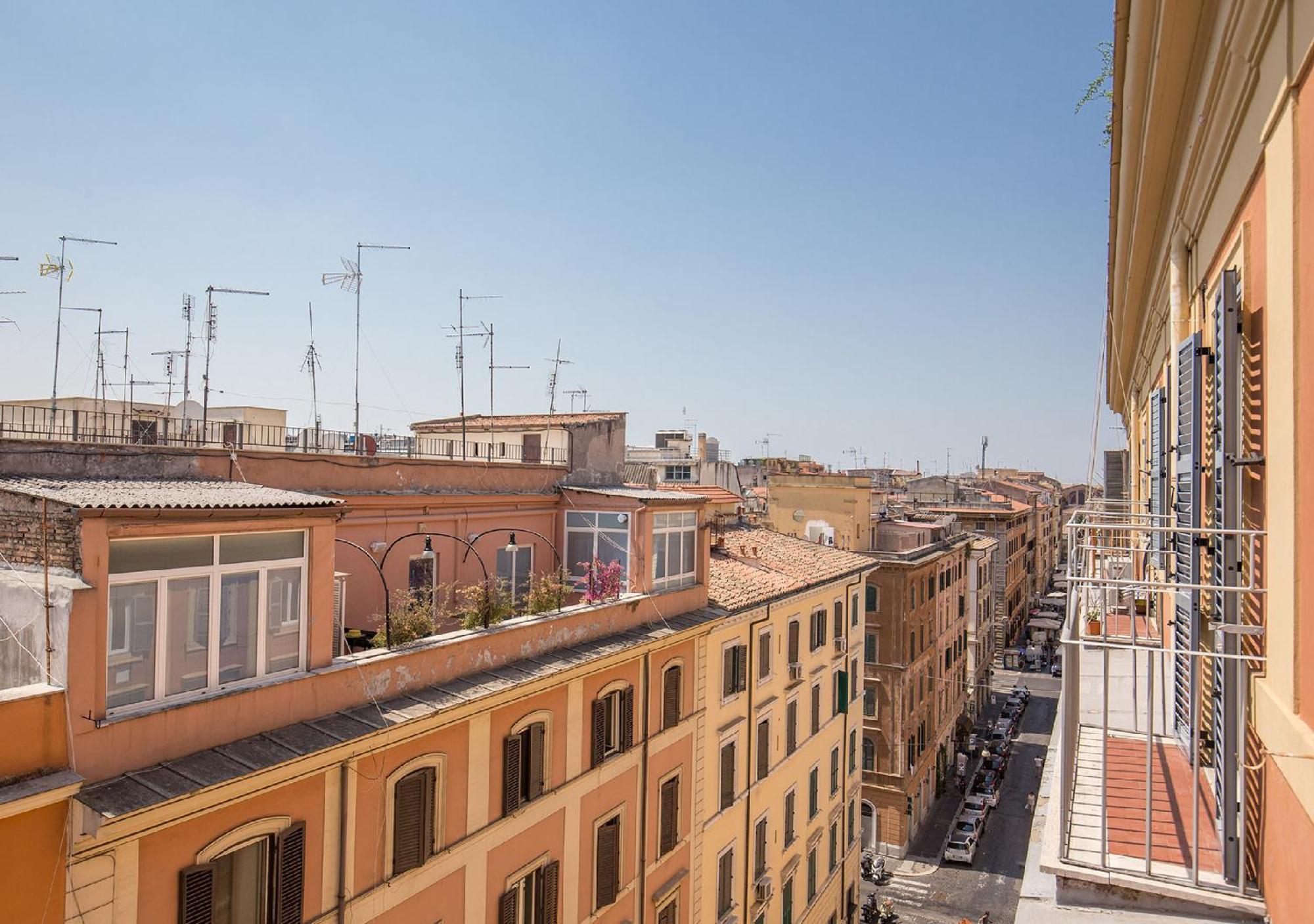 Gasthof Floor 6 Boutique Rooms By Dot Suites